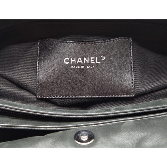 CHANEL Quilted Shoulder Bag JUST MADEMOISELLE Bowling Black Iridescent Chain - Picture 11 of 13